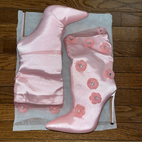 Azalea Wang Acacia Pointy Toe Floral Booties Pink Women’s Size 8 - Picture 3 of 13